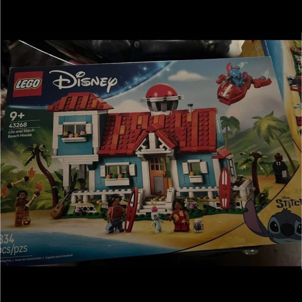 LEGO Disney Tropical Beach House Set with Red and Blue. LILO and stitch theme